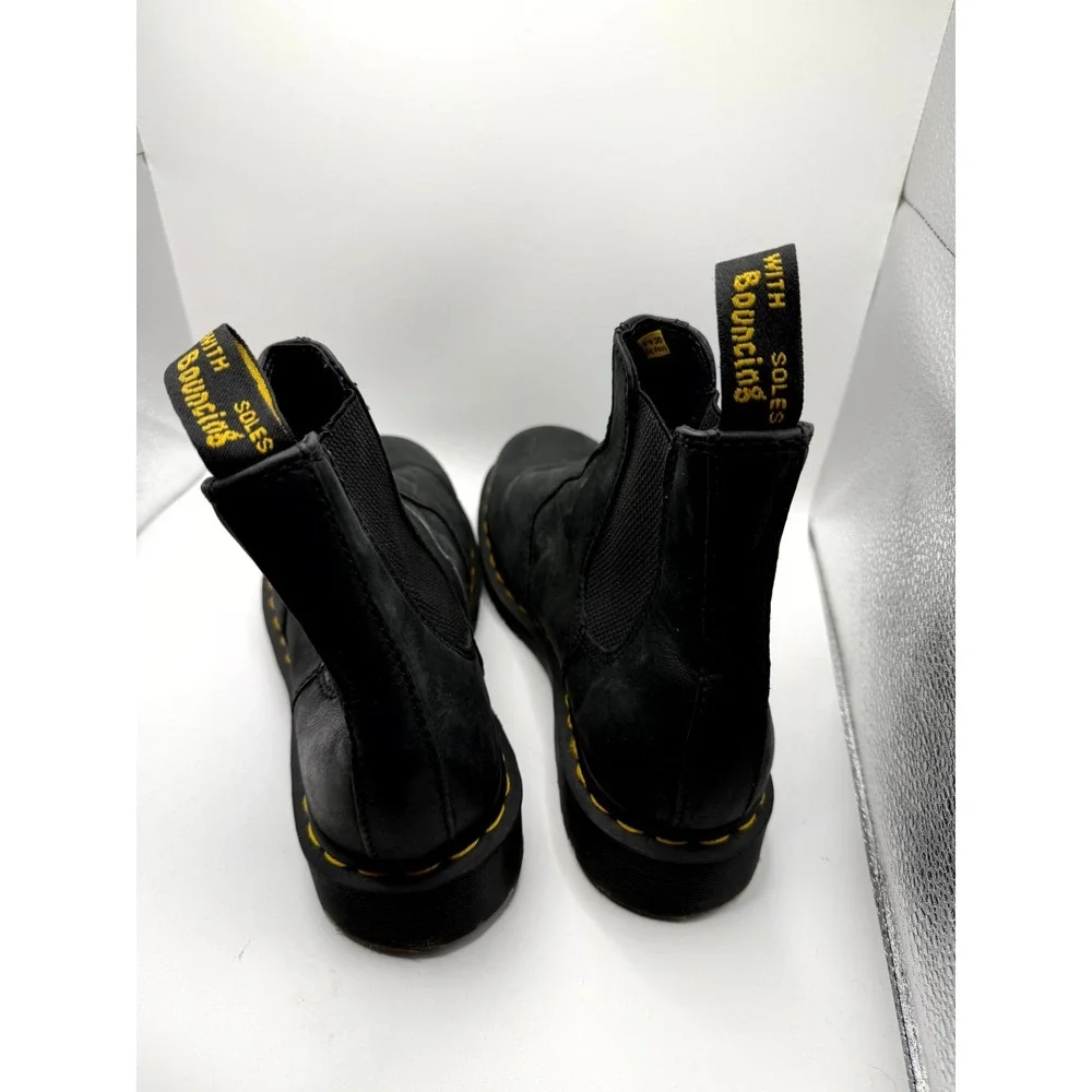 Dr. Martens 2976 Mens 9 Chelsea‎ Black Leather Ankle Round Toe Pull On Boots